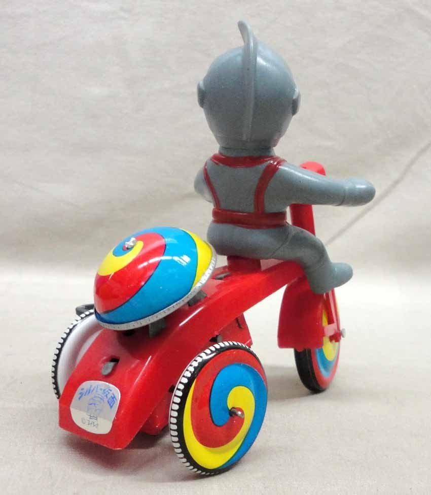 【当時物】仮面ライダー 三輪車 マスダヤ 増田屋旧バンダイ パチソフビ 無版権 Amazon.co.jp: ブルマァク 三輪車 シルバー仮面 未使用 ソフビ